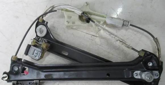 Mercedes-Benz CLA C117 X117 W117 Front window lifting mechanism without motor W112A