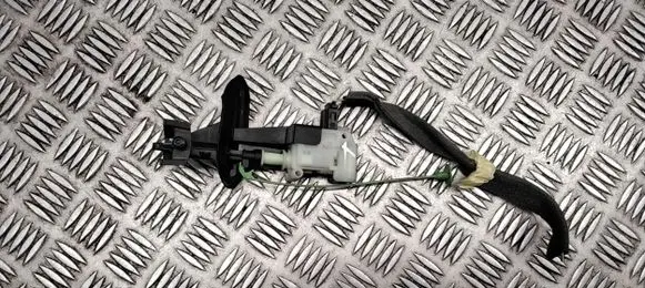 Volvo V70 Fuel tank cap lock motor 86113136 31299107