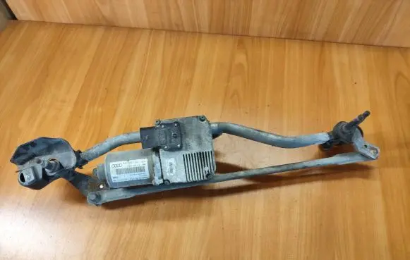 Audi A4 S4 B8 8K Front wiper linkage and motor 8K1955119A 8T1955119