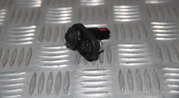 Toyota Land Cruiser (J120) Front door sensor 8423160070