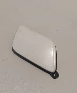 Volvo V40 Front tow hook cap/cover 31283733 312837332