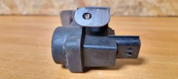 Honda Civic Fuel cut-off switch Wot100030