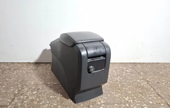 Volvo V60 Armrest 30755596 30755732