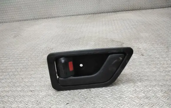 Hyundai Getz Front door interior handle 82611TB010