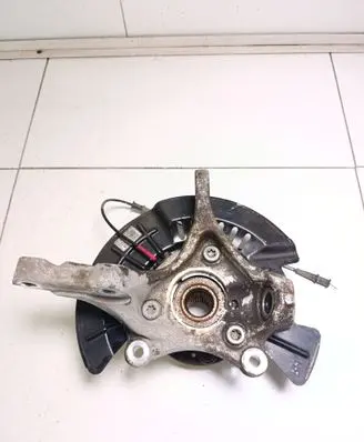 Front wheel hub spindle knuckle