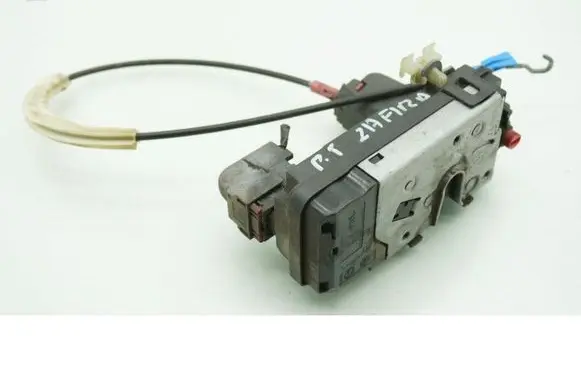 Opel Zafira B Rear door lock 13210739