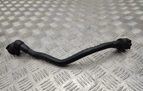 Mercedes-Benz CLA C117 X117 W117 Engine coolant pipe/hose