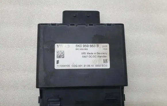 Audi A4 S4 B8 8K Voltage converter/converter module 8K0959663B