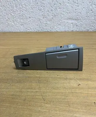 BMW 7 E65 E66 Car ashtray 7024489 B0700222