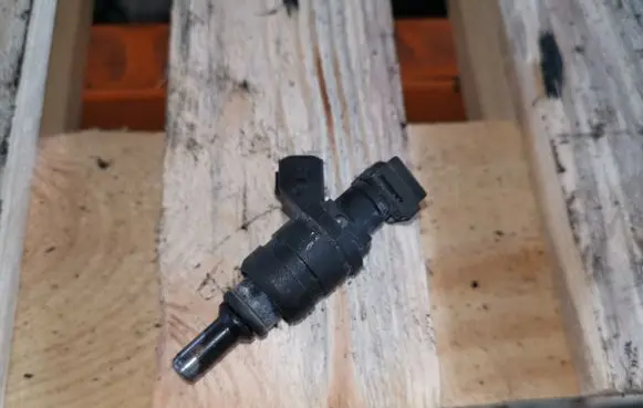 BMW 5 E39 Fuel injectors set 1427240