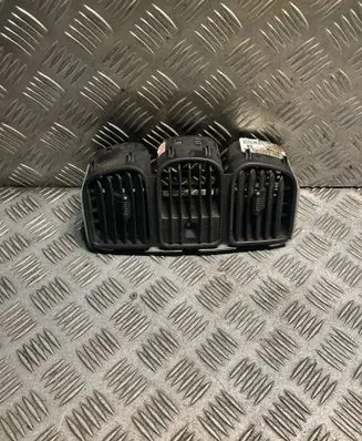 Chrysler Town u0026 Country IV Other center console (tunnel) element P09379812C
