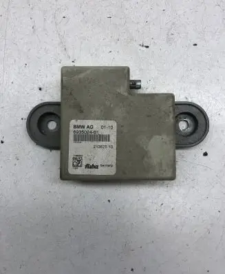 BMW X5 E70 Antenna control unit 693502401 6935024