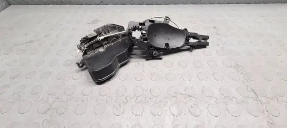 BMW X5 E70 Front door lock 7276668