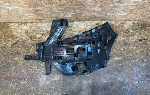 Front bumper mounting bracket