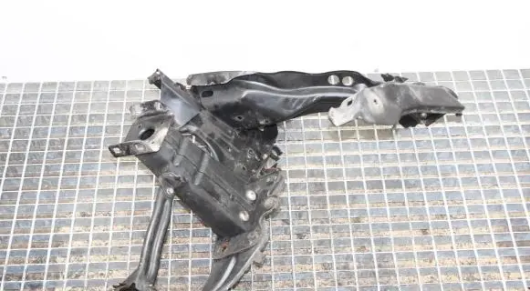 Mercedes-Benz CLS C219 Headlight/headlamp mounting bracket