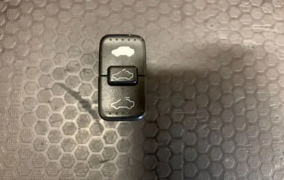Honda CR-V Sunroof switch M19833