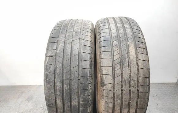 Volkswagen ID.4 R18 summer tire 