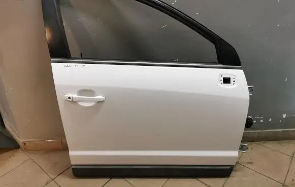 Opel Antara Front door