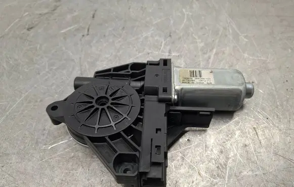Volvo XC60 Front door window regulator motor 966269103