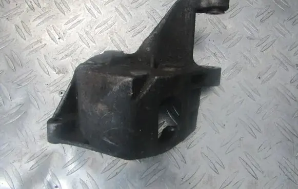 Audi A6 S6 C5 4B Engine mounting bracket 028145523C