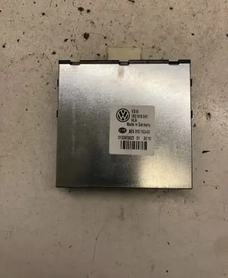 Volkswagen Golf VI Other control units/modules 1K0919041 8ES01015300