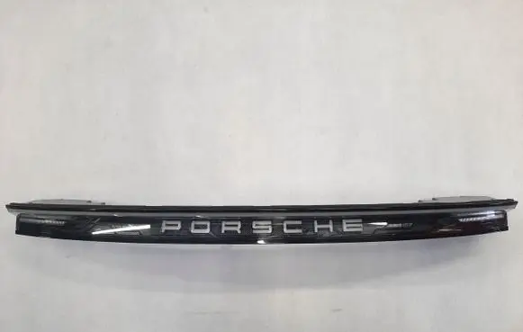 Porsche Taycan 9J1 Tailgate rear/tail lights 9J1945082P