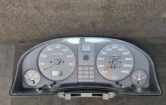 Audi 80 90 S2 B4 Speedometer (instrument cluster) 8A0919033P