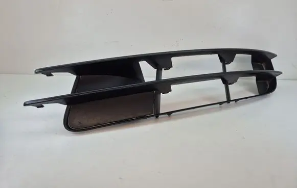 Audi Q7 4L Front bumper lower grill 4L0807681