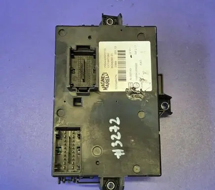 Fiat Ducato Fuse module 1371887080 Y503440520113 SKG98K7N