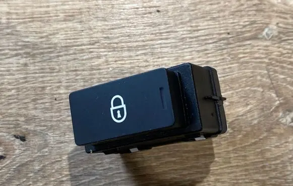 Land Rover Range Rover Sport L494 Central locking switch button HY3214017AA 553113 P6MWB