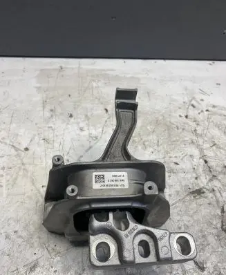 Cupra Formentor Engine mount bracket 5WA199262D