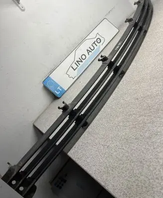 BMW 7 E38 Front bumper lower grill 8160822