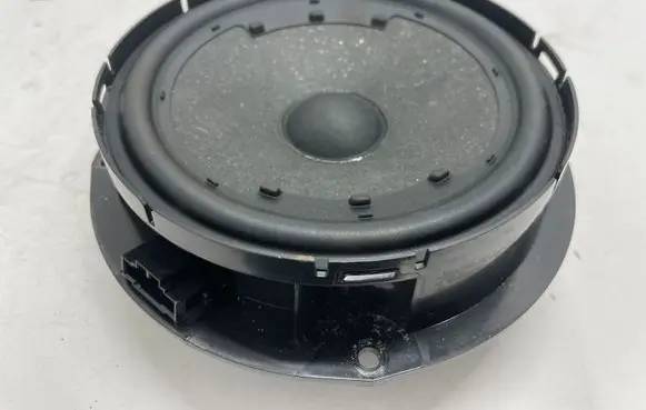 Skoda Octavia Mk4 Rear door speaker 5E3035411A