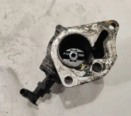 Renault Laguna II Vacuum pump 8200072985