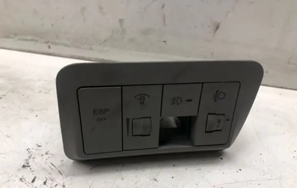 Fog light switch