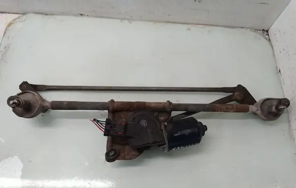 Chrysler PT Cruiser Front wiper linkage and motor 05288695AB