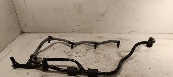 Nissan Qashqai+2 Fuel line pipe