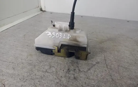 Citroen C3 Pluriel Front door lock