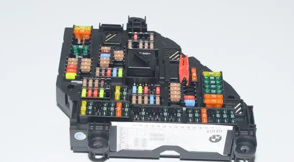 BMW 7 F01 F02 F03 F04 Fuse module 9151322 9171875