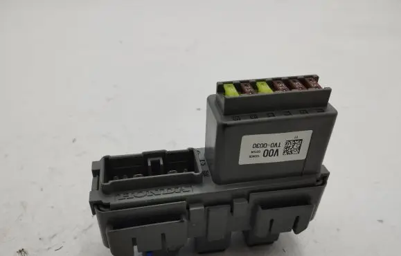 Honda Civic IX Fuse module TV00030