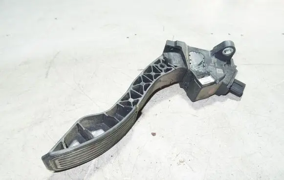 Toyota Avensis T270 Accelerator throttle pedal 7811002020 51419696136