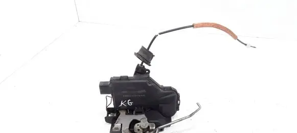 Audi A4 S4 B6 8E 8H Rear door lock 4B0839015
