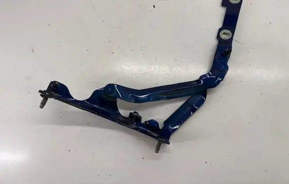 Tesla Model 3 Tailgate/trunk/boot hinge 166739900C