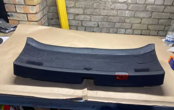 Tailgate trim