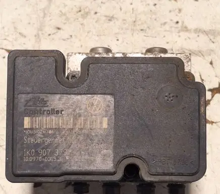 Skoda Octavia Mk2 (1Z) ABS Pump 1K0907379P 10097003153 00009496E5