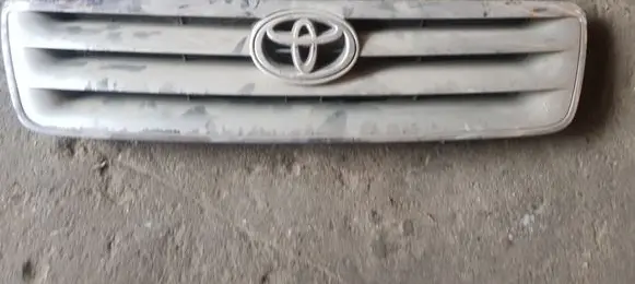 Toyota Corolla E120 E130 Front bumper upper radiator grill