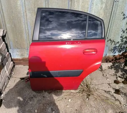KIA Rio Rear door