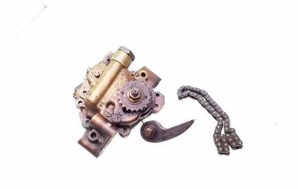 Toyota Avensis T250 Oil pump 