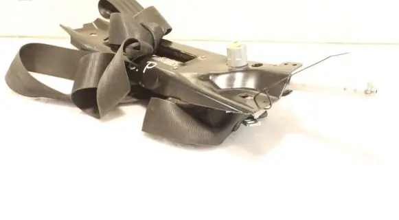 Volvo S80 Front seatbelt