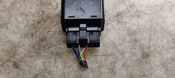 Hyundai Santa Fe Window wiper relay 954202B500